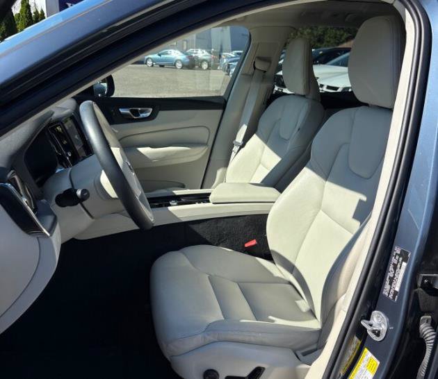 Used 2024 Volvo XC60 B5 Core w/ Protection Package Premier AWD/4WD image 6