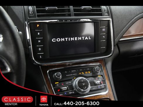 Used 2020 Lincoln Continental AWD w/ Premium Package image 10