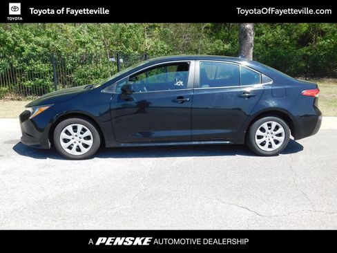 Used 2024 Toyota Corolla LE image 2