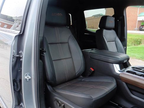 Used 2024 Chevrolet Silverado 1500 High Country w/ Technology Package AWD/4WD image 16