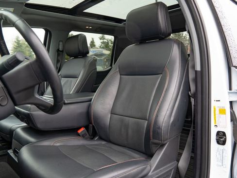 Used 2024 Ford F350 Lariat image 11