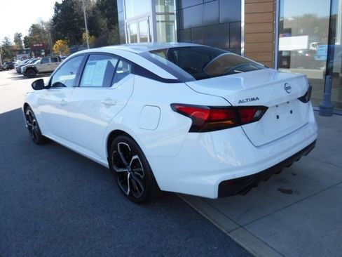 Used 2023 Nissan Altima 2.5 SR image 14