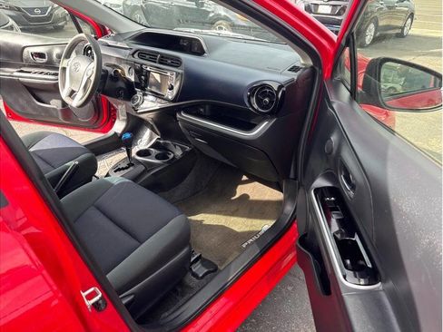 Used 2015 Toyota Prius C Two image 25