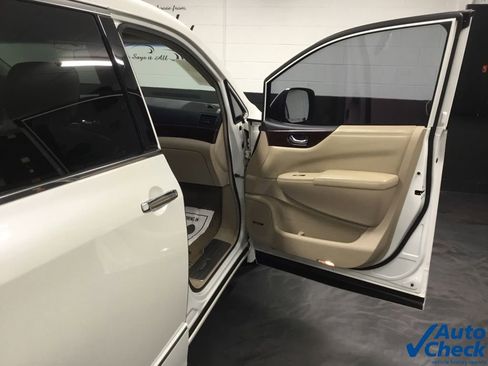 Used 2011 Nissan Quest LE FWD image 41