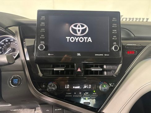 Used 2023 Toyota Camry XLE FWD image 16