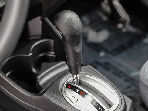 Used 2010 Honda Fit image 20