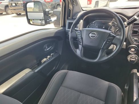 Used 2023 Nissan Titan SV w/ SV Convenience Package AWD/4WD image 13