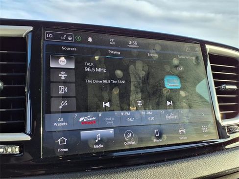 Used 2021 Chrysler Pacifica Touring-L image 52