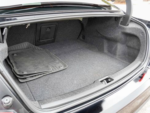 Used 2021 Volvo S60 T5 Momentum image 17