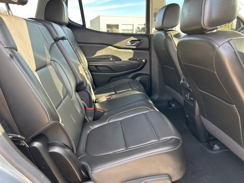 Used 2023 GMC Acadia SLT image 22
