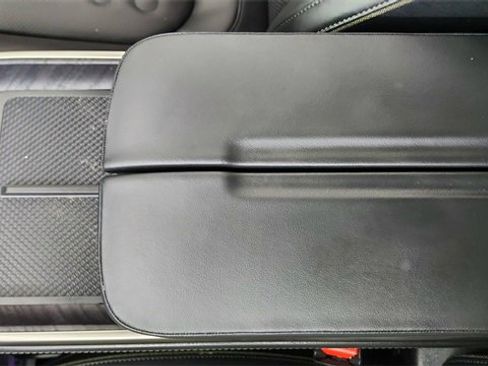 Used 2025 Rivian R1S Adventure image 53