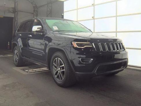 Used 2017 Jeep Grand Cherokee Limited w/ Luxury Group II RWD image 3