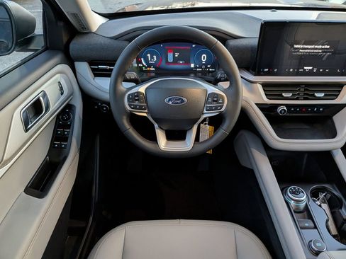New 2026 Ford Explorer Active w/ Active Comfort Package image 18