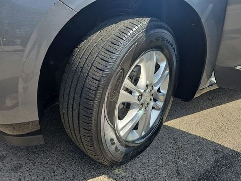 Used 2020 Buick Enclave Essence image 32