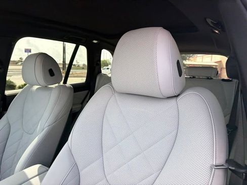 Used 2023 BMW X5 xDrive40i w/ M Sport Package AWD/4WD image 25