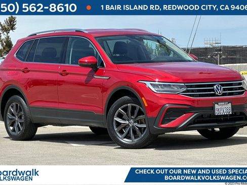 Used 2023 Volkswagen Tiguan SE FWD image 1