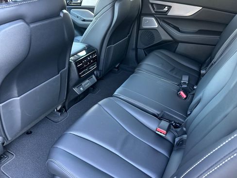 Certified 2025 Acura MDX SH-AWD w/ Technology Package image 15