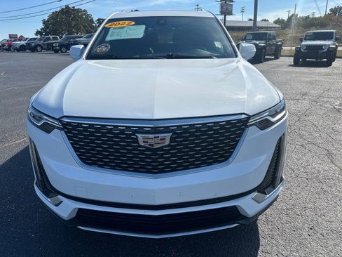 Used 2022 Cadillac XT6 Premium Luxury image 3