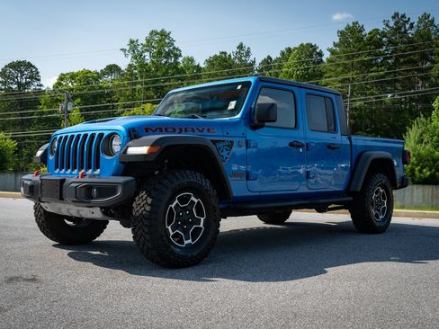 Used 2023 Jeep Gladiator Mojave AWD/4WD image 3