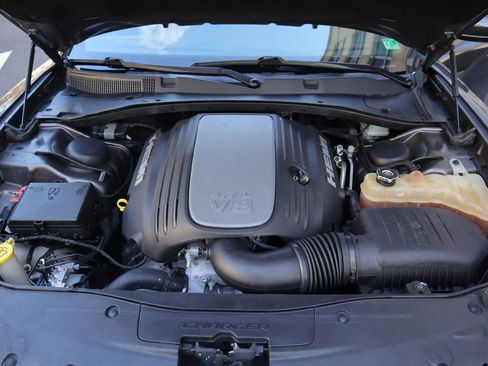 Used 2018 Dodge Charger R/T RWD image 41