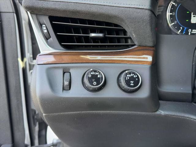 Used 2020 Cadillac Escalade Luxury w/ LPO, Radiant Package AWD/4WD image 24