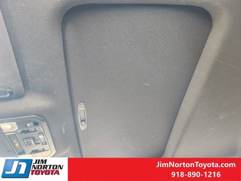 Used 2025 Toyota 4Runner TRD Off-Road Premium image 27