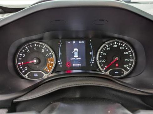 Used 2023 Jeep Renegade Latitude w/ Sun/Sound Group image 27