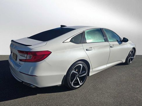 Used 2022 Honda Accord Sport image 3