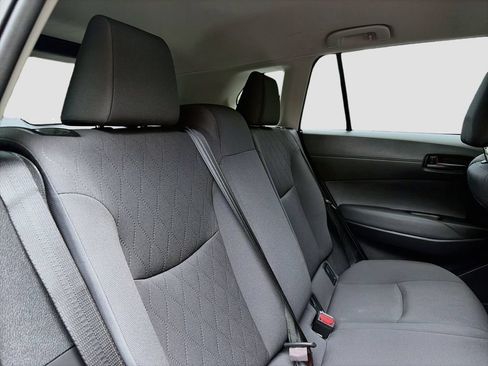 Used 2022 Toyota Corolla Cross LE AWD/4WD image 25