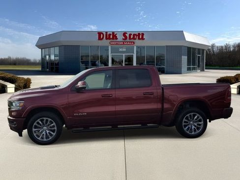 Used 2020 RAM 1500 Laramie w/ Sport Appearance Package AWD/4WD image 4