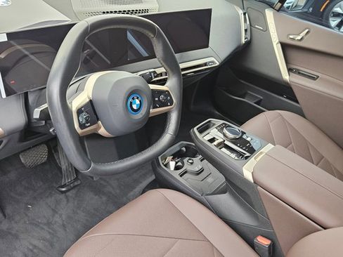 Used 2025 BMW iX xDrive50 w/ Sport Package image 10