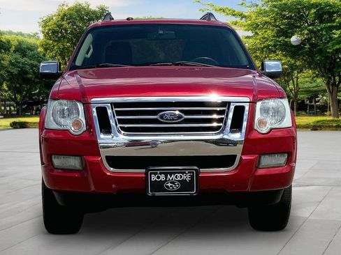 Used 2009 Ford Explorer Sport Trac Limited AWD/4WD image 2
