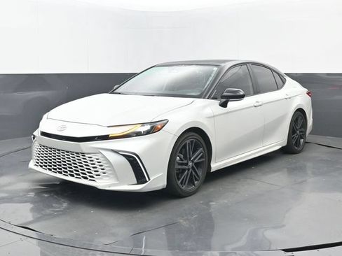 Used 2025 Toyota Camry XSE FWD image 23