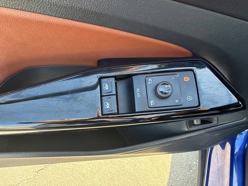 Used 2021 Volkswagen ID.4 Pro S w/ ID.4 Protection Package RWD image 18