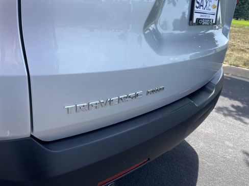 Used 2021 Chevrolet Traverse LS AWD/4WD image 27