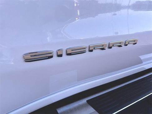 Used 2020 GMC Sierra 1500 SLT w/ SLT Premium Plus Package image 31