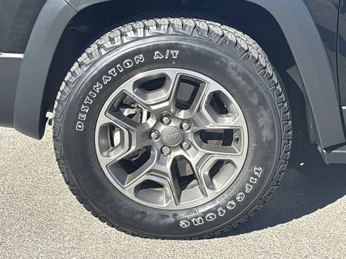 Certified 2022 Jeep Cherokee Trailhawk w/ Comfort/Convenience Group image 12