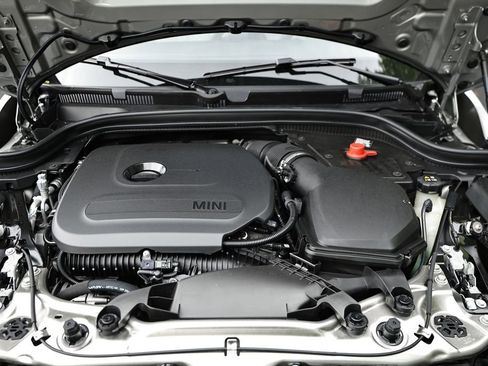 New 2026 MINI Cooper 4-Door Hardtop FWD image 32