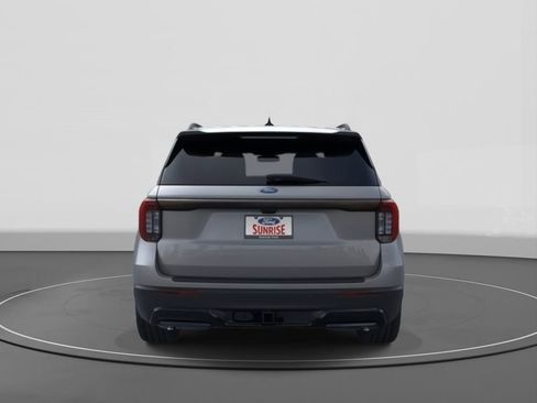 New 2026 Ford Explorer ST-Line w/ ST-Line Street Pack image 5