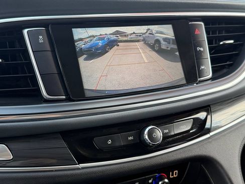 Used 2018 Buick Enclave Premium FWD image 28