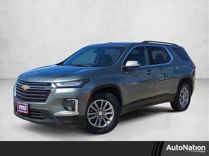Used 2023 Chevrolet Traverse LT