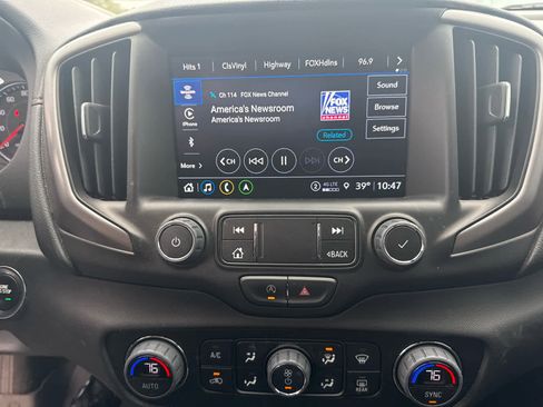 Certified 2023 GMC Terrain AT4 w/ Infotainment Package II image 3