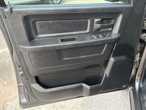 Used 2014 RAM 1500 Express image 19