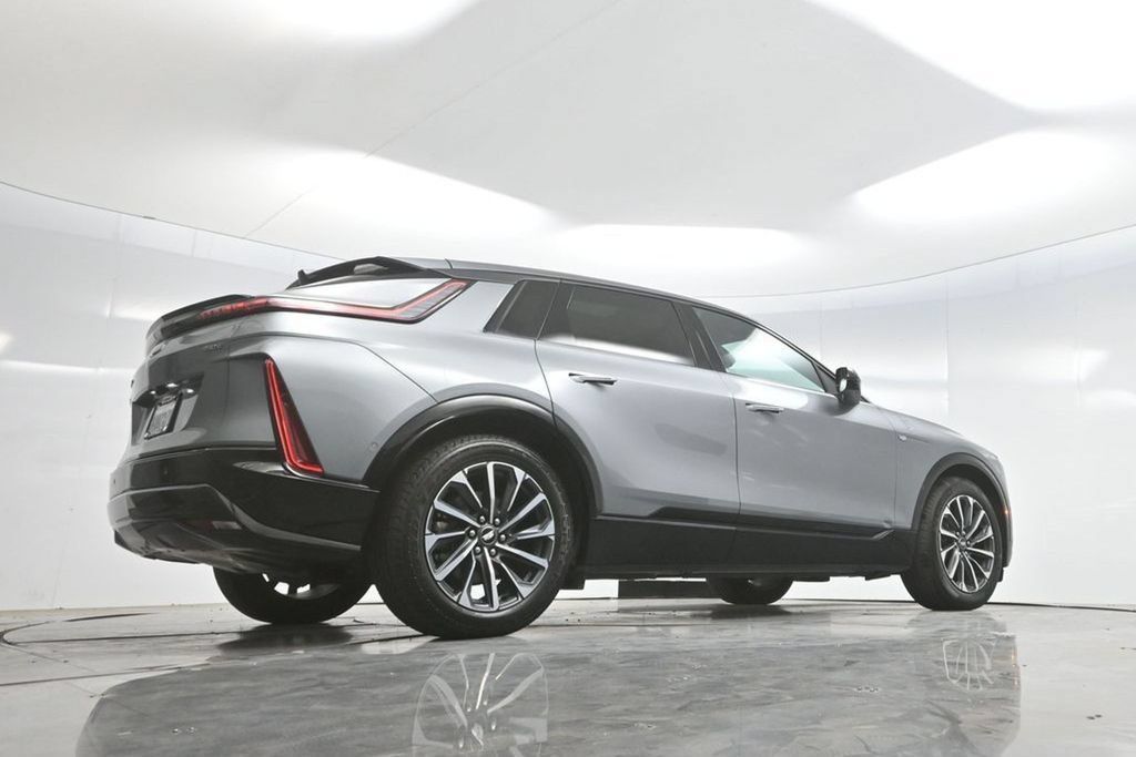 Used 2024 Cadillac Lyriq Sport RWD image 60