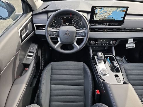 New 2026 Mitsubishi Outlander Trail Edition image 7