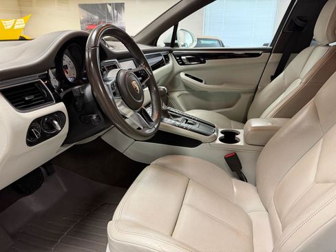 Used 2016 Porsche Macan S AWD/4WD image 25