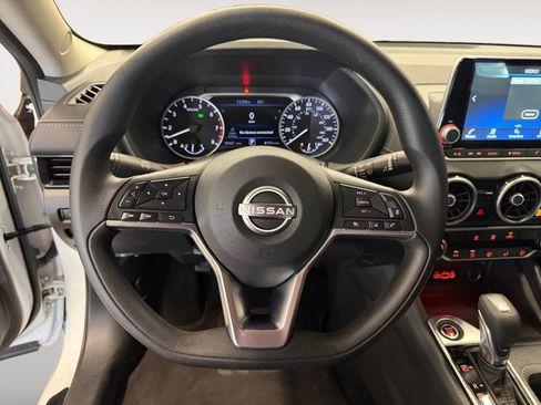 Used 2024 Nissan Sentra SV FWD image 15