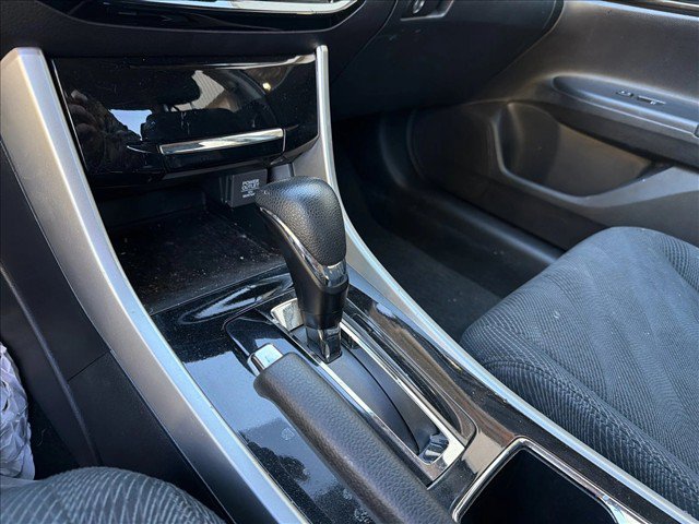 Used 2017 Honda Accord EX image 21