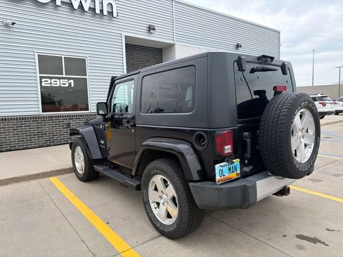 Used 2008 Jeep Wrangler Sahara w/ Dual Top Group AWD/4WD image 5
