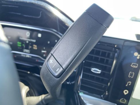 Used 2025 GMC Sierra 1500 Elevation AWD/4WD image 16